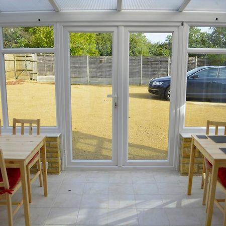 ביסטר Winston Guesthouse מראה חיצוני תמונה